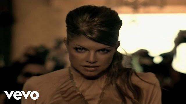 Fergie - london bridge (oh snap) (official music video) Fergie - london bridge (oh snap) (official music video)