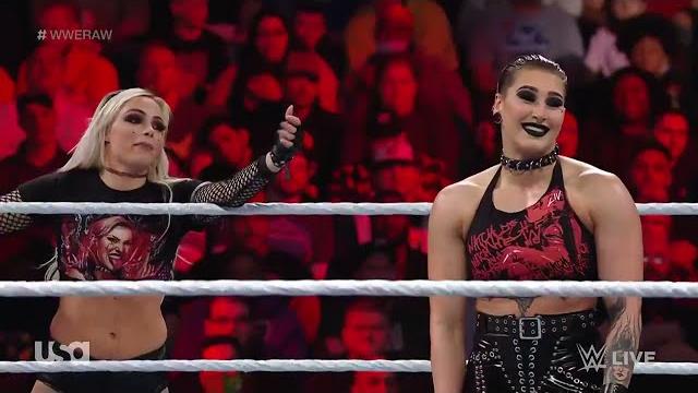 Rhea ripley & liv morgan vs queen zelina & carmella Rhea ripley & liv morgan vs queen zelina & carmella