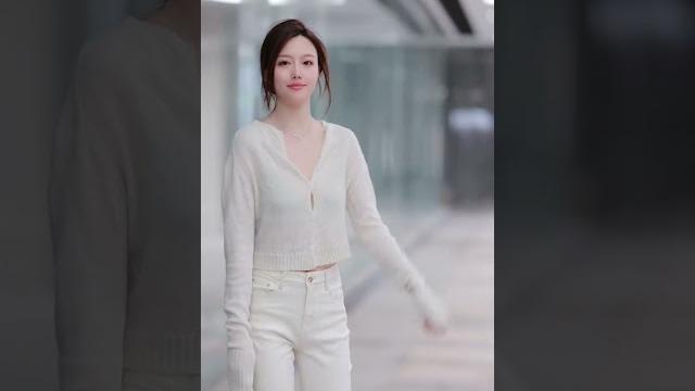 Tiktok,抖音,街拍美女,紧身牛仔裤,75 Tiktok,抖音,街拍美女,紧身牛仔裤,75