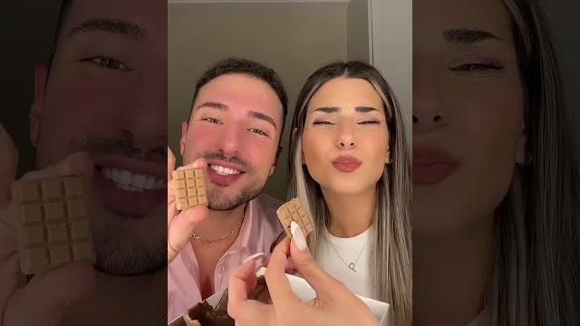Doğum günü pinyatamı kırıyoruz Doğum günü pinyatamı kırıyoruz