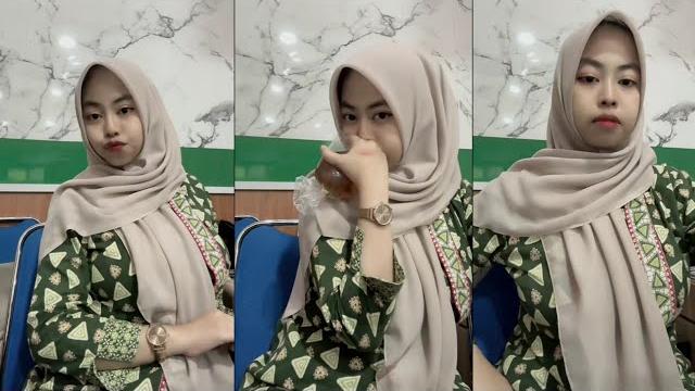 Kembaran bu guru salsa tobrut Kembaran bu guru salsa tobrut