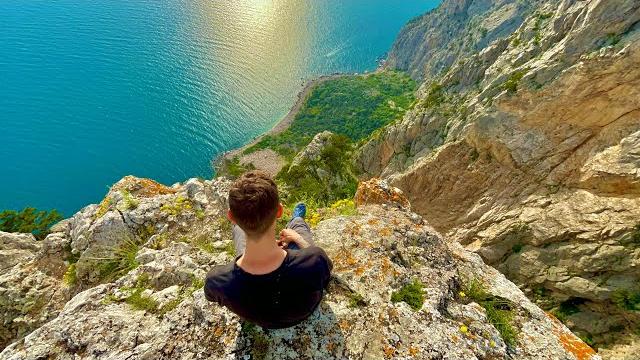 Это место в крыму запрещено посещать туристам-затерянный мир и гора куш-кая!здесь время остановилось Это место в крыму запрещено посещать туристам-затерянный мир и гора куш-кая!здесь время остановилось