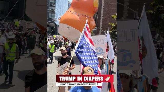 Trump in ‘diapers’ at la march Trump in ‘diapers’ at la march