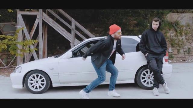 Honda vs bmw (absurd drive) Honda vs bmw (absurd drive)
