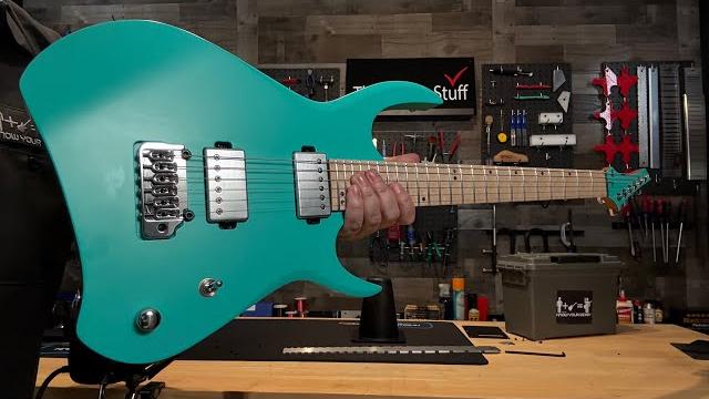 Checking out the new kiesel kyber guitar Checking out the new kiesel kyber guitar
