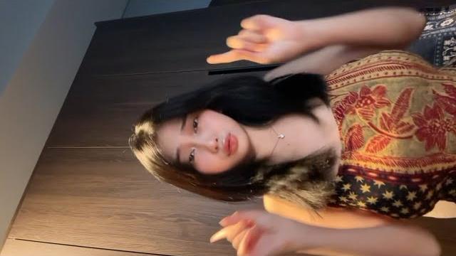 Notrissa tikok/ goyang tiktok hot Notrissa tikok/ goyang tiktok hot