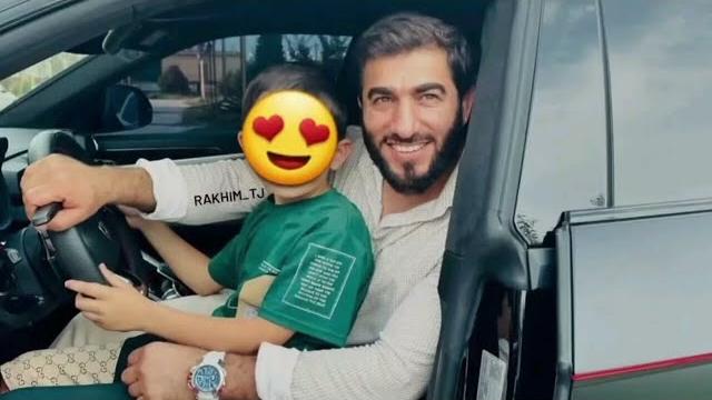 Рахим бобочонов як рӯз дар хона Рахим бобочонов як рӯз дар хона