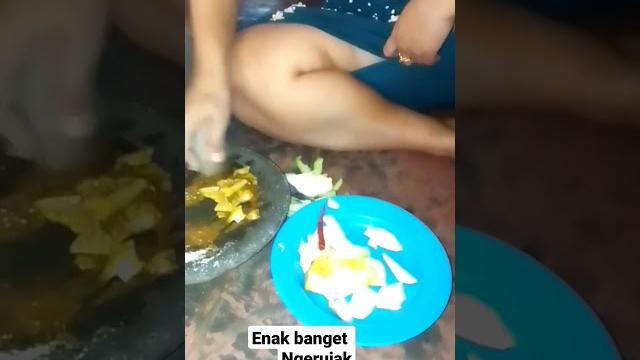 Rujak nya asem manis #shortvideo Rujak nya asem manis #shortvideo