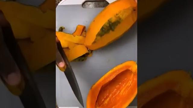 How to cut papaya easily How to cut papaya easily