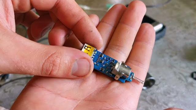 Xiaomi mi car charger pro разборка и ремонт автомобильной зарядки азу с быстрой зарядкой fast change Xiaomi mi car charger pro разборка и ремонт автомобильной зарядки азу с быстрой зарядкой fast change