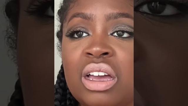 Every black girl knows this makeup hack Every black girl knows this makeup hack