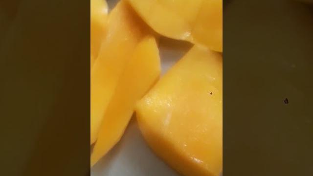 Lovely mango slices #youtubeshort Lovely mango slices #youtubeshort