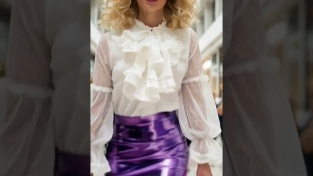 Sissy caught shopping en femme Sissy caught shopping en femme