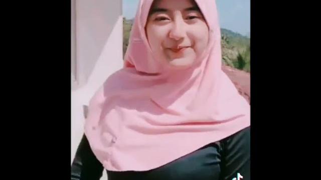 Cewek hijab cantik tembem Cewek hijab cantik tembem