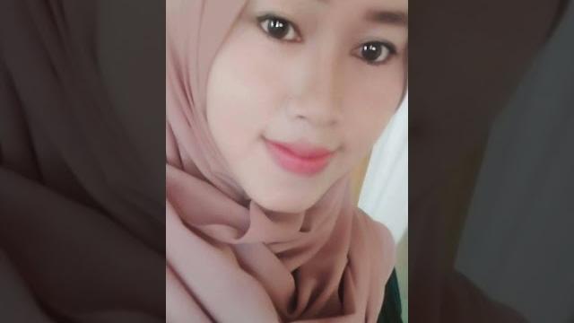 Bibir seksi berbalut hijab Bibir seksi berbalut hijab