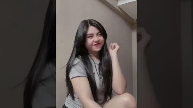 Nadya no bra Nadya no bra