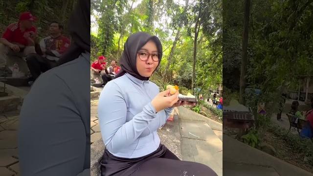 Jilboob leging licin ketat, pahanya marfamoela Jilboob leging licin ketat, pahanya marfamoela