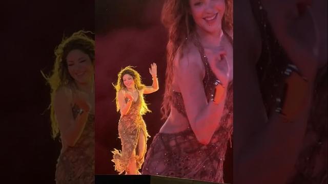 Shakira hips don't lie dance (concert live) #shakira #concert #2025 #lmynlworldtour #hipsdontlie Shakira hips don't lie dance (concert live) #shakira #concert #2025 #lmynlworldtour #hipsdontlie
