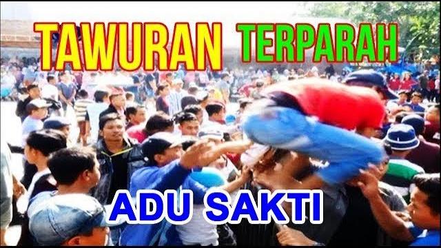 Viral !! tawuran terparah tapi lucu || jaran goyang norma silvia shadewa live show mintreng Viral !! tawuran terparah tapi lucu || jaran goyang norma silvia shadewa live show mintreng
