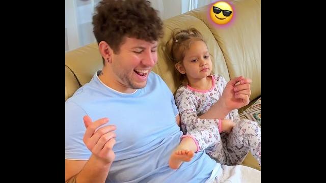 A little girl’s jealousy disrupts a foot massage #shorts A little girl’s jealousy disrupts a foot massage #shorts