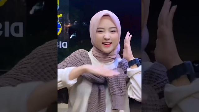 || cewek cantik goyang pargoy bikin kita ikut goyang #viral #story #shortvideo #trending #djremix || cewek cantik goyang pargoy bikin kita ikut goyang #viral #story #shortvideo #trending #djremix
