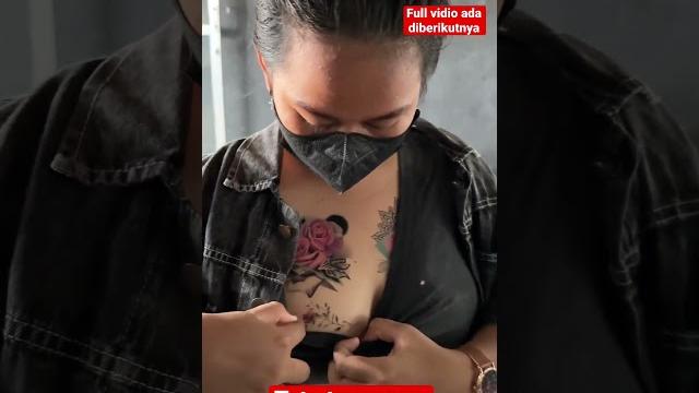 Stiker ajaib pasang didada wanita #shortvideo #shorts #short Stiker ajaib pasang didada wanita #shortvideo #shorts #short