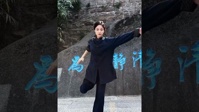 是时候展示真正的技术了! #太极 #太极拳 #中华武术博大精深 是时候展示真正的技术了! #太极 #太极拳 #中华武术博大精深