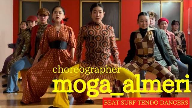 Moga almeri choreograph , doing it to death Moga almeri choreograph , doing it to death