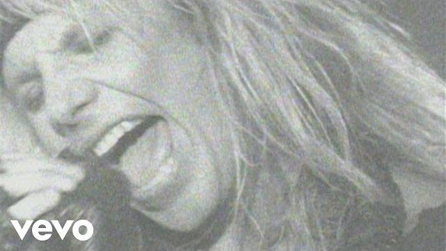 Mötley crüe - kickstart my heart (official music video) Mötley crüe - kickstart my heart (official music video)