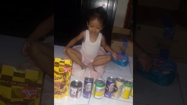 Rara jualan...pinter sekalii... Rara jualan...pinter sekalii...