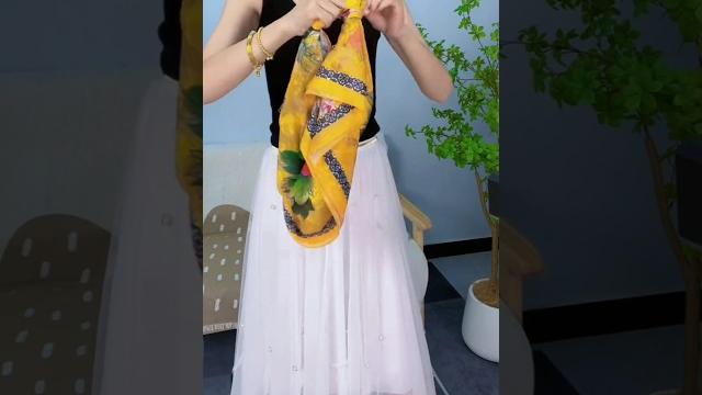 Tie tips tie a silk scarf 小窍门,丝巾系法 Tie tips tie a silk scarf 小窍门,丝巾系法
