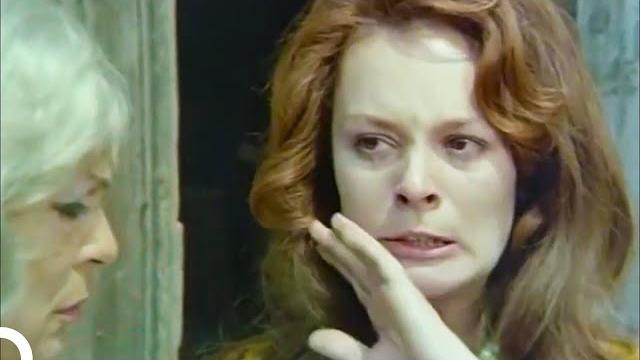 Sokaklardan bir kız | hülya koçyiğit eski türk filmi Sokaklardan bir kız | hülya koçyiğit eski türk filmi