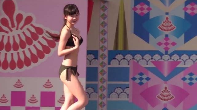 真正童顏巨乳 仲村星虹 穿比基尼爆紅 真正童顏巨乳 仲村星虹 穿比基尼爆紅