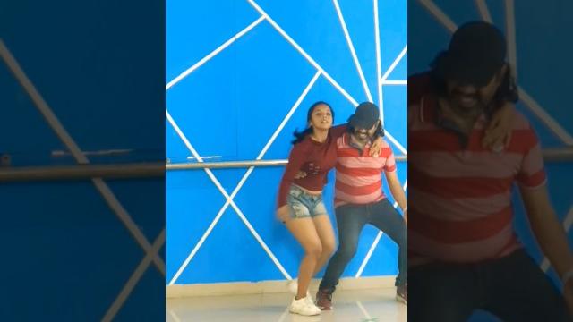 Few lift some tricks #salsa #dance with @dancegururohit Few lift some tricks #salsa #dance with @dancegururohit