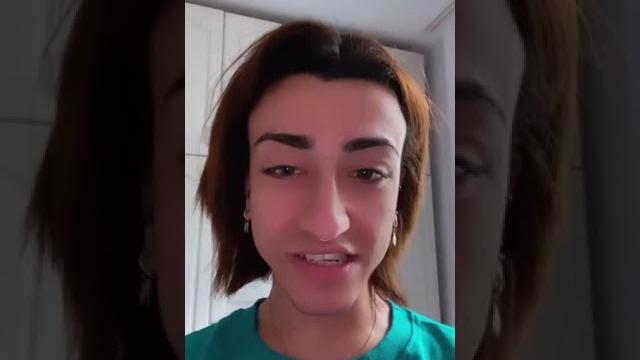 Mika raun g*tünü açıyor Mika raun g*tünü açıyor