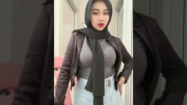 Mawar merah meledakkk Mawar merah meledakkk