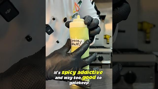 How to make chef abdel’s viral green chili sauce! #chefsdoor #shawarma #arab #restaurant #sauce How to make chef abdel’s viral green chili sauce! #chefsdoor #shawarma #arab #restaurant #sauce