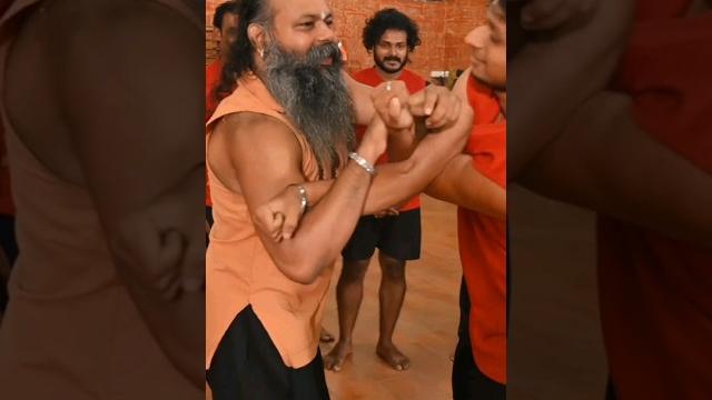 Learn the art of combat : kalari gurukkal's defensive lock combinations #selfdefense #kalari Learn the art of combat : kalari gurukkal's defensive lock combinations #selfdefense #kalari