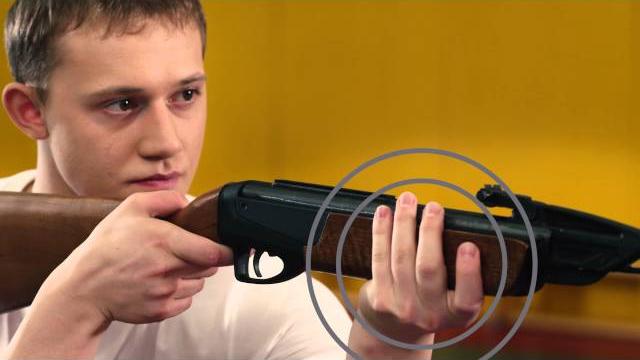 Стрельба из пневматической винтовки Стрельба из пневматической винтовки