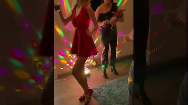 Güzel fizikli azdırıyor ifşa sex Güzel fizikli azdırıyor ifşa sex