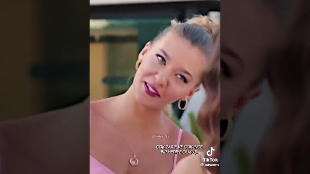 Melisa döngel burcu özberk Melisa döngel burcu özberk