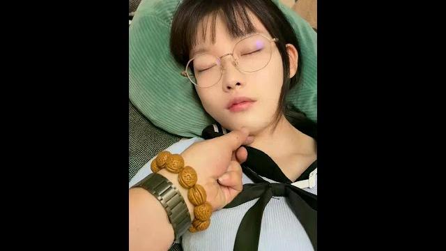 到底什么意思??她不是害怕吗?#意想不到的结局 #情侣日常 到底什么意思??她不是害怕吗?#意想不到的结局 #情侣日常