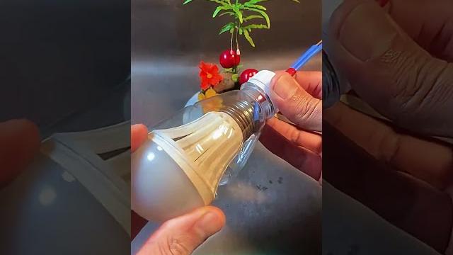 Make a self - made and convenient emergency lamp holder Make a self - made and convenient emergency lamp holder