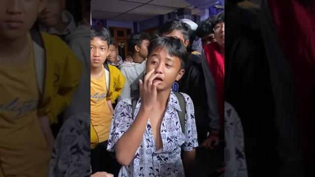Video heboh pelajar smp di kuningan kepegrok maling motor, saat di interogasi bogem mentah melayang Video heboh pelajar smp di kuningan kepegrok maling motor, saat di interogasi bogem mentah melayang
