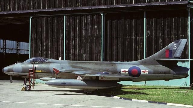 Raf hunter pilot goes rogue over london 1968 Raf hunter pilot goes rogue over london 1968