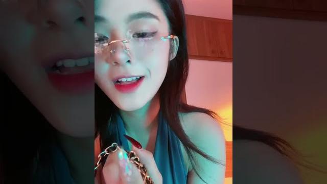 【不知名美女】101 第一视角 蓝色战袍裸足口水寸止 vtl21880 【不知名美女】101 第一视角 蓝色战袍裸足口水寸止 vtl21880