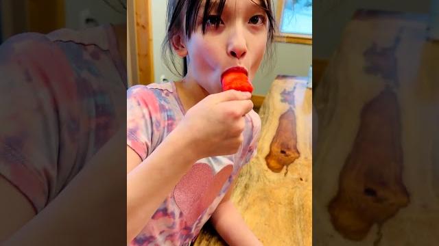 Omg! this cute girl is eating a popsicle and it's so satisfying! #shorts #popsicle #cute #cutegirls Omg! this cute girl is eating a popsicle and it's so satisfying! #shorts #popsicle #cute #cutegirls