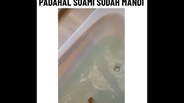 Mandi bareng dulu Mandi bareng dulu