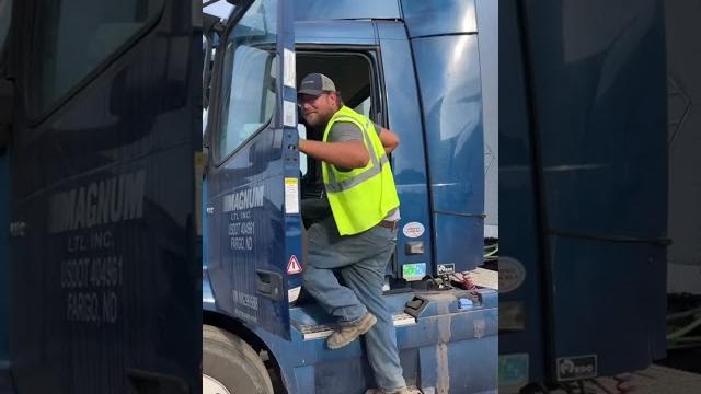 A night in the life with a linehaul driver! #magnum #trucking #truck #drivers #cdl #ltl #terminals A night in the life with a linehaul driver! #magnum #trucking #truck #drivers #cdl #ltl #terminals