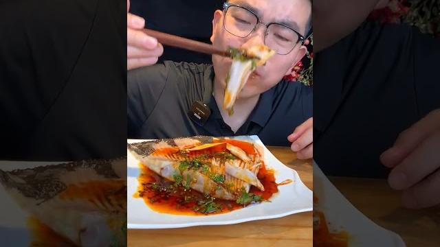 The best shark fins are the ones that are cut in their original form! no soaking in water #shark fin The best shark fins are the ones that are cut in their original form! no soaking in water #shark fin